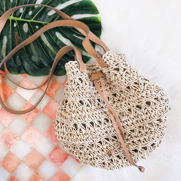 Cappelli Handbags - Cappelli Straworld • VTG Straw Bucket Bag